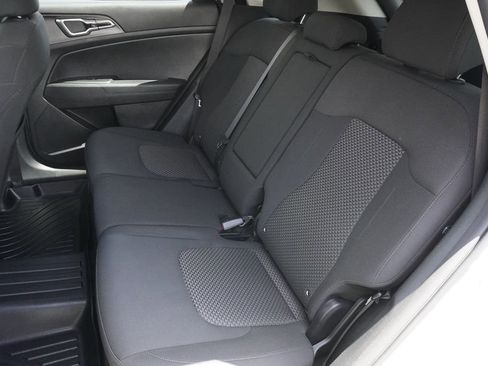 Used 2023 Kia Sportage LX AWD/4WD image 30