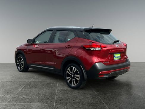 Used 2019 Nissan Kicks SR w/ SR Premium Package FWD image 5