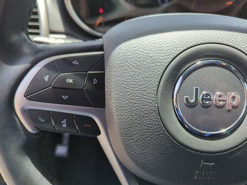 Used 2021 Jeep Grand Cherokee Laredo X AWD/4WD image 14