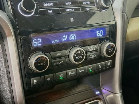 Used 2022 Subaru Ascent Touring AWD/4WD image 20