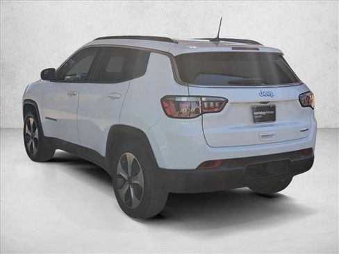 Used 2017 Jeep Compass Latitude w/ Popular Equipment Group image 8