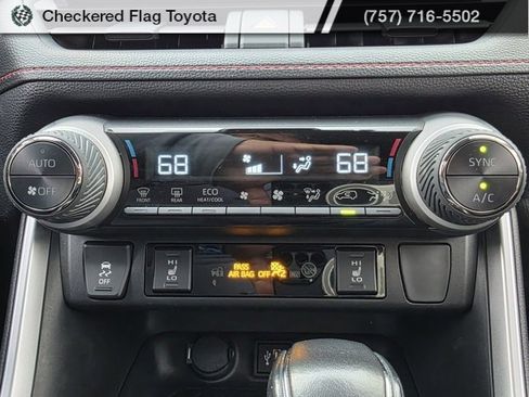 Used 2024 Toyota RAV4 SE w/ Weather & Moonroof Package image 34