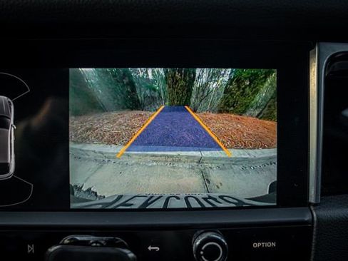 Used 2023 Porsche Macan Turbo image 29