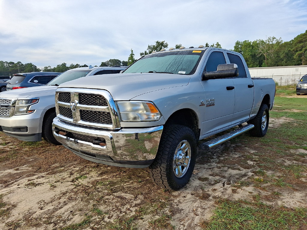Used 2017 RAM 2500 Tradesman w/ Chrome Appearance Group AWD/4WD image 3