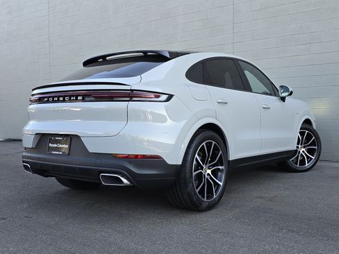 New 2026 Porsche Cayenne E-Hybrid image 9