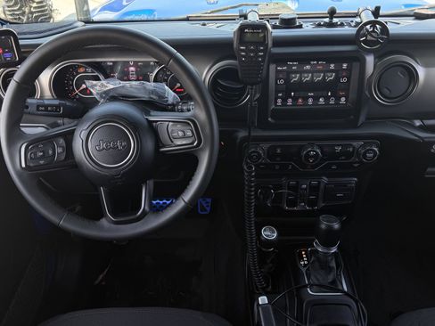 Used 2023 Jeep Wrangler Unlimited Sport AWD/4WD image 13