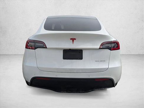 Used 2021 Tesla Model Y Long Range image 6