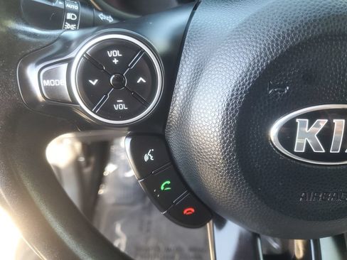 Used 2019 Kia Soul + FWD image 30