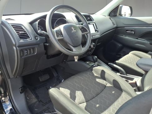 Used 2025 Mitsubishi Outlander Sport SE AWD/4WD image 10