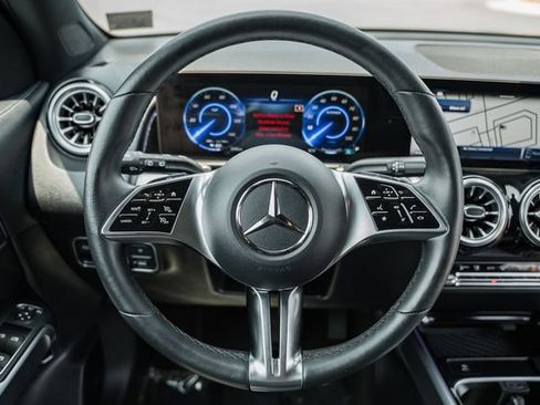 Used 2024 Mercedes-Benz EQB 350 4MATIC SUV image 30