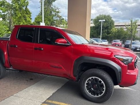 Certified 2024 Toyota Tacoma TRD Off-Road w/ TRD Off Road Upgrade Package AWD/4WD image 3