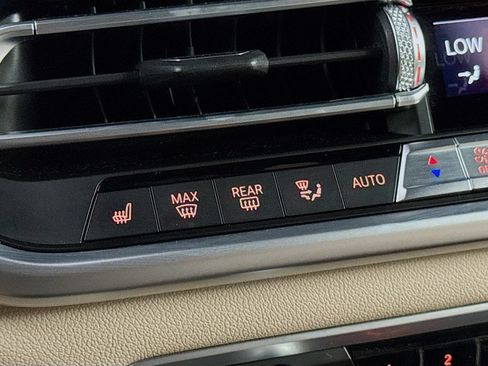 Used 2021 BMW X5 xDrive40i w/ Premium Package AWD/4WD image 25