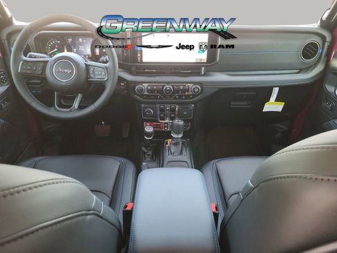 Used 2024 Jeep Wrangler Unlimited Rubicon 4xe image 13