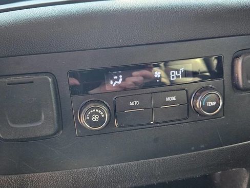 Used 2015 Chevrolet Tahoe LT image 11