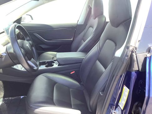 Used 2018 Tesla Model 3 Mid Range RWD image 10