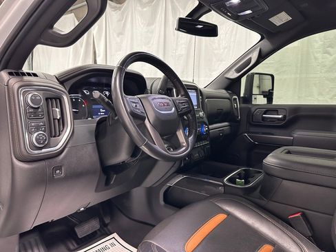 Used 2022 GMC Sierra 2500 AT4 image 16