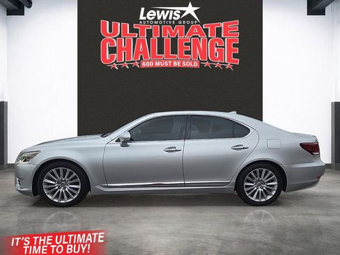Used 2016 Lexus LS 460 AWD w/ Comfort Package image 2