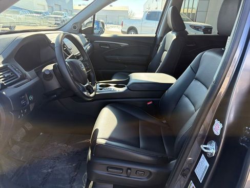 Certified 2025 Honda Ridgeline RTL image 12