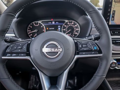 New 2025 Nissan Altima 2.5 SL image 10