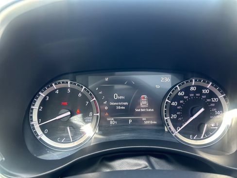Used 2022 Toyota Highlander XLE AWD/4WD image 18