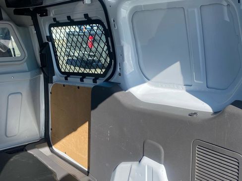 Used 2022 Ford Transit Connect XL image 15