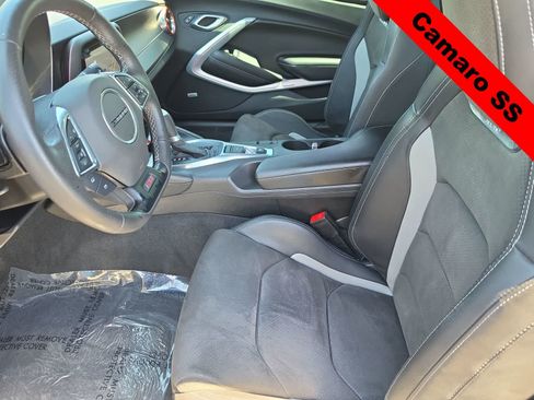 Used 2018 Chevrolet Camaro SS w/ Redline Edition RWD image 15