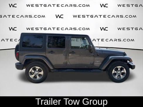 Used 2017 Jeep Wrangler Unlimited Sahara w/ Connectivity Group AWD/4WD image 5