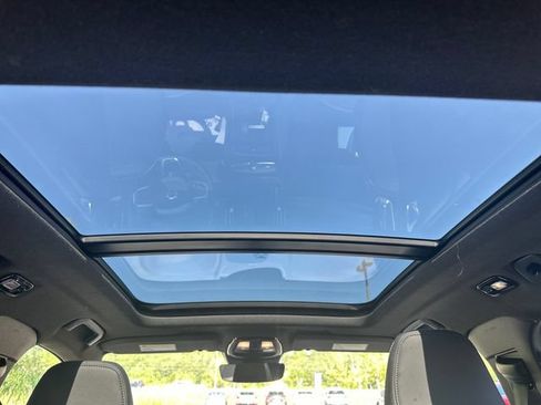 Used 2023 Volvo XC40 Recharge Ultimate AWD/4WD image 19