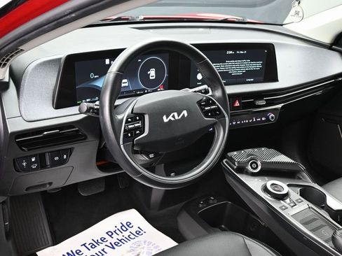 Used 2022 Kia EV6 Wind image 18