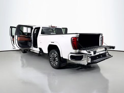 Used 2024 GMC Sierra 3500 Denali Ultimate AWD/4WD image 27