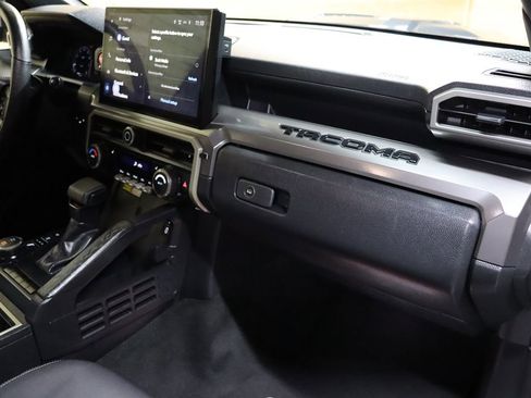 Used 2024 Toyota Tacoma TRD Sport image 60
