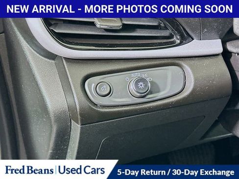 Used 2017 Chevrolet Volt LT FWD image 12