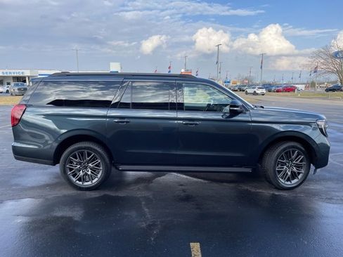 New 2026 Ford Expedition Max Platinum image 14
