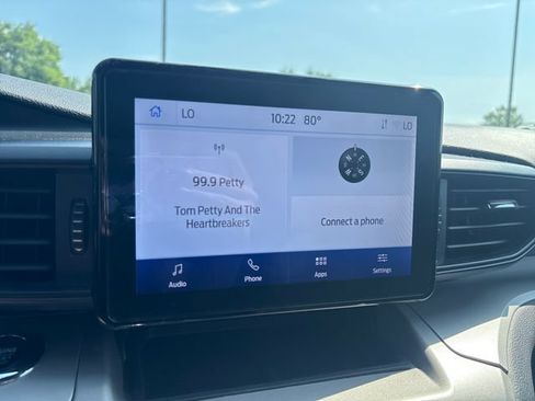 Used 2023 Ford Explorer XLT w/ Class IV Trailer Tow Package AWD/4WD image 22