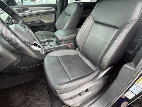 Used 2021 Volkswagen Atlas Cross Sport SE FWD image 5
