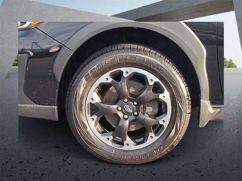 Used 2023 Subaru Crosstrek 2.0i Premium image 7