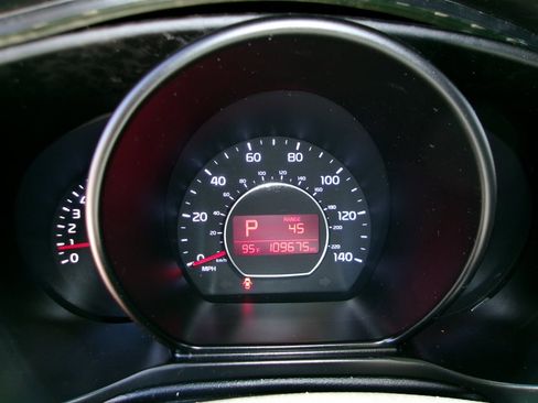 Used 2019 Kia Soul FWD image 24