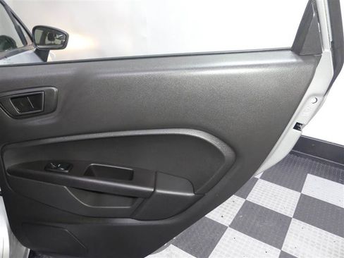 Used 2018 Ford Fiesta SE FWD image 24