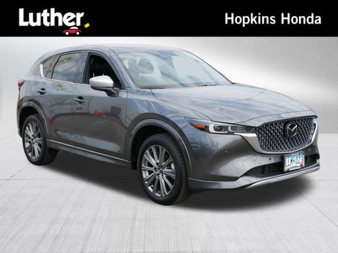 Used 2024 MAZDA CX-5 Signature AWD/4WD image 1