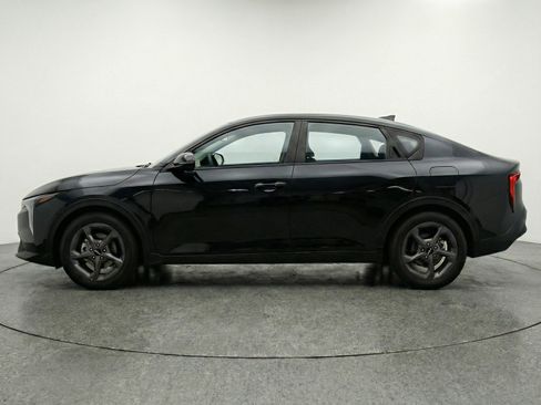 Used 2025 Kia K4 LXS image 5