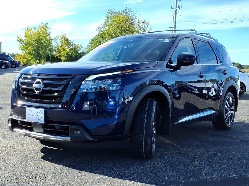 Certified 2023 Nissan Pathfinder Platinum AWD/4WD image 6