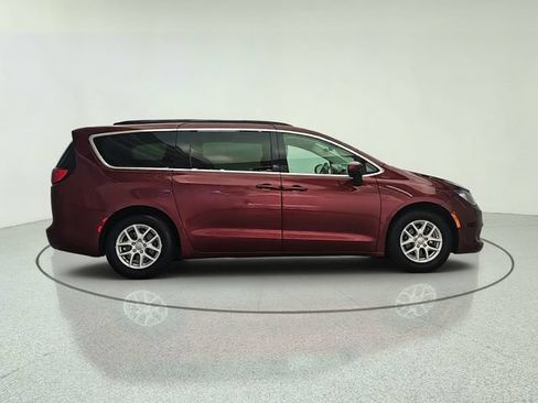 Used 2020 Chrysler Voyager LX w/ Cold Weather Group FWD image 7