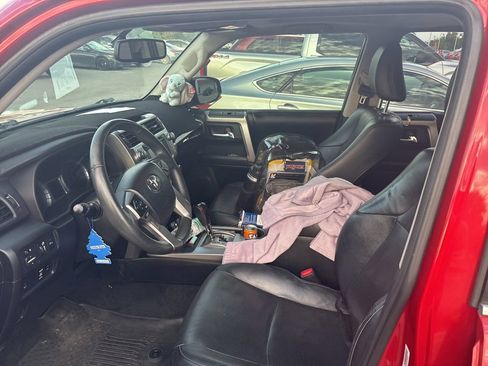 Used 2018 Toyota 4Runner Limited AWD/4WD image 4