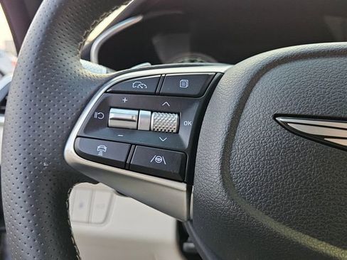 Used 2026 Genesis G70 2.5T image 24