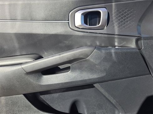 Certified 2025 Kia Sorento S image 22