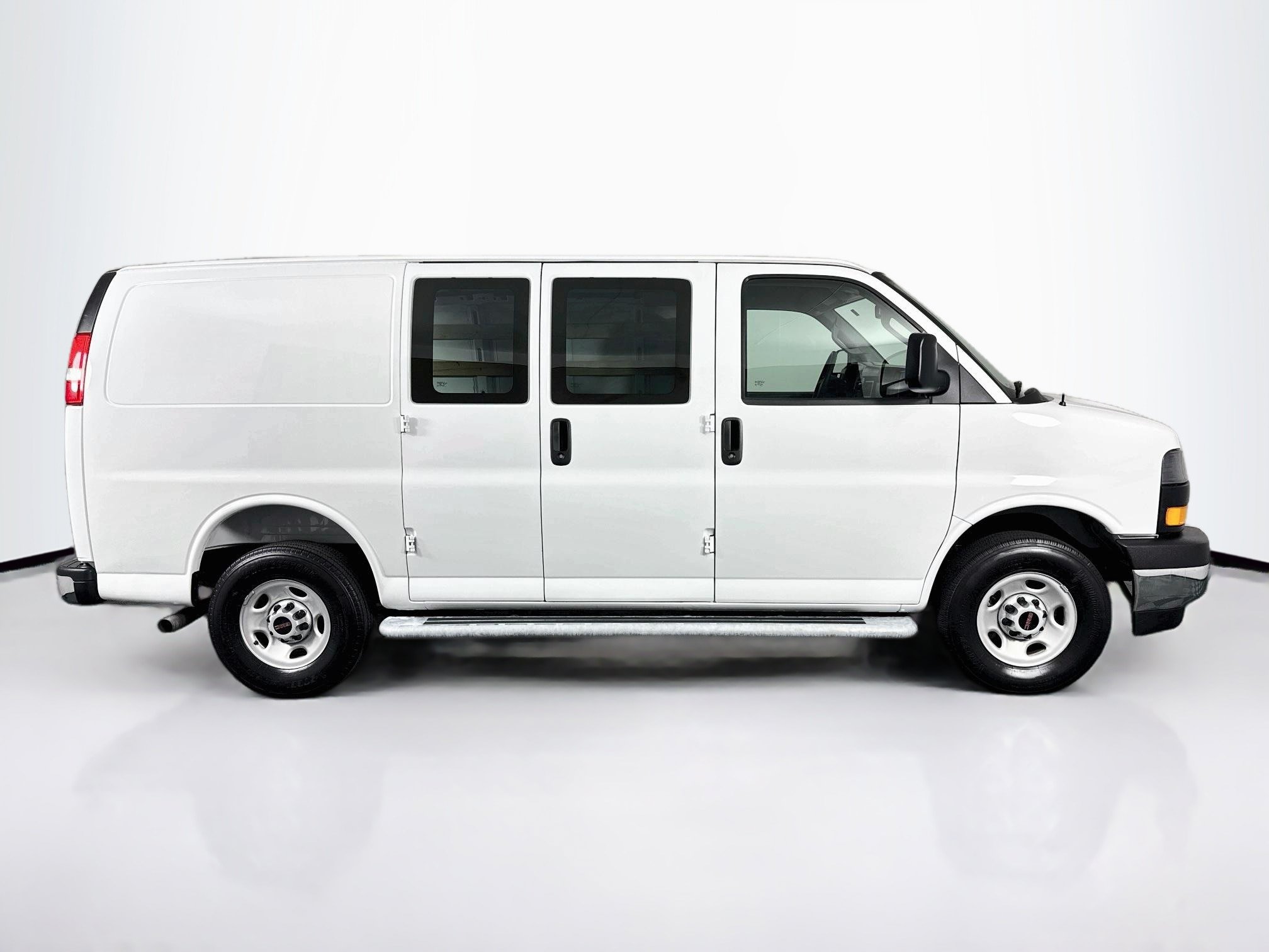 Used 2025 GMC Savana 2500 w/ Driver Convenience Package RWD image 16