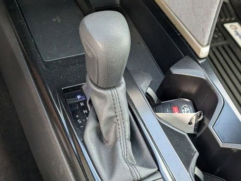 Used 2025 Toyota Camry LE w/ Convenience Package image 25