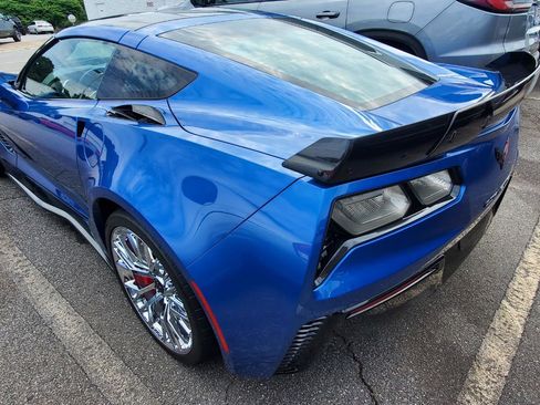 Used 2016 Chevrolet Corvette Z06 w/ 3LZ Preferred Equipment Group RWD image 7