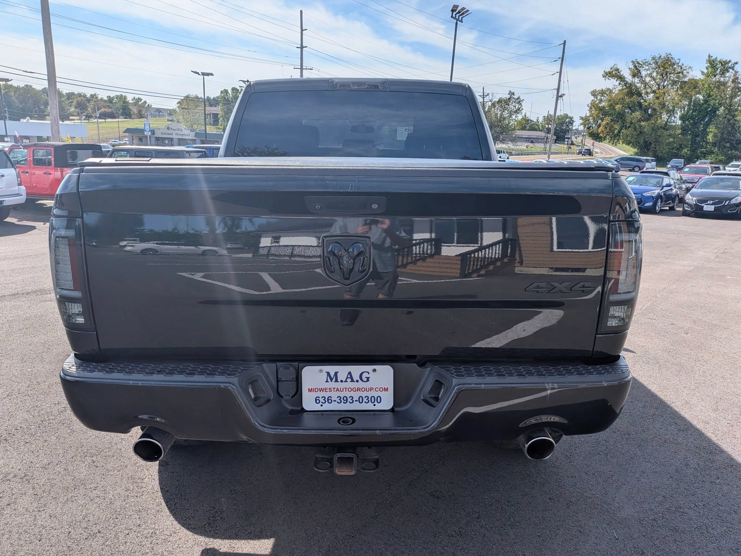 Used 2018 RAM 1500 Express w/ Black Ram 1500 Express Group AWD/4WD image 5