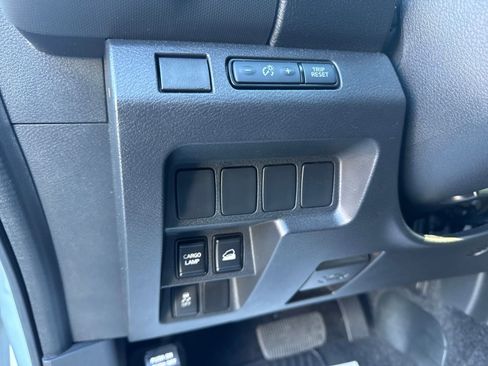 Certified 2024 Nissan Frontier S image 15